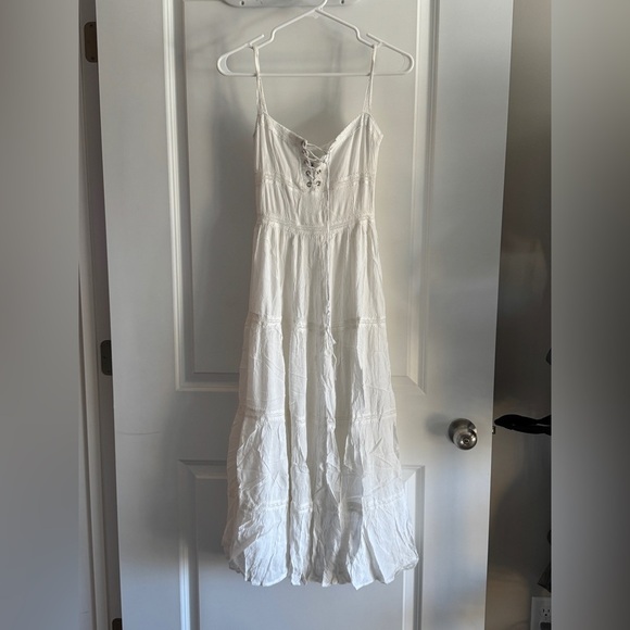 Elegant White Maxi Dress - Picture 3 of 11